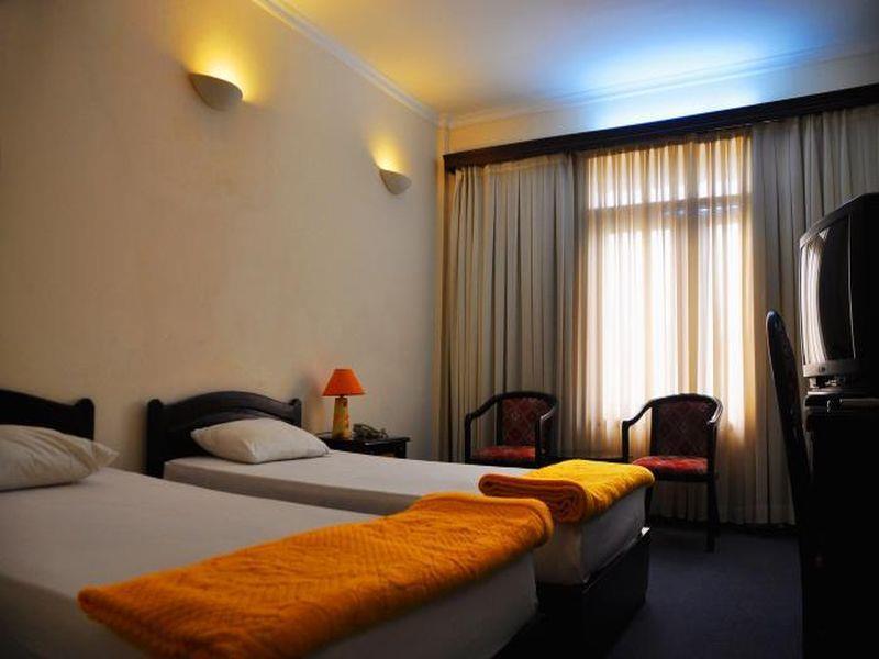 Ha Tien Hotel מראה חיצוני תמונה